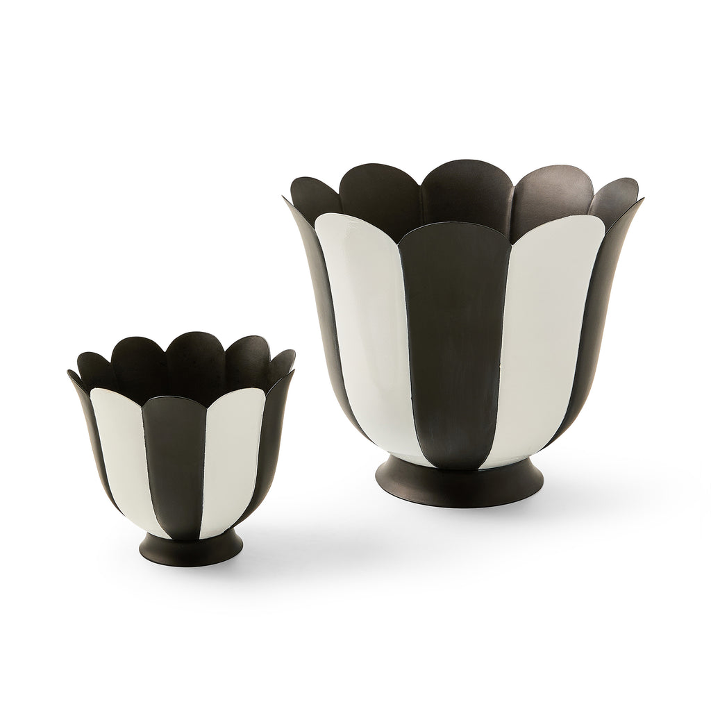 Courtly Stripe Scalloped Large Flower Pot