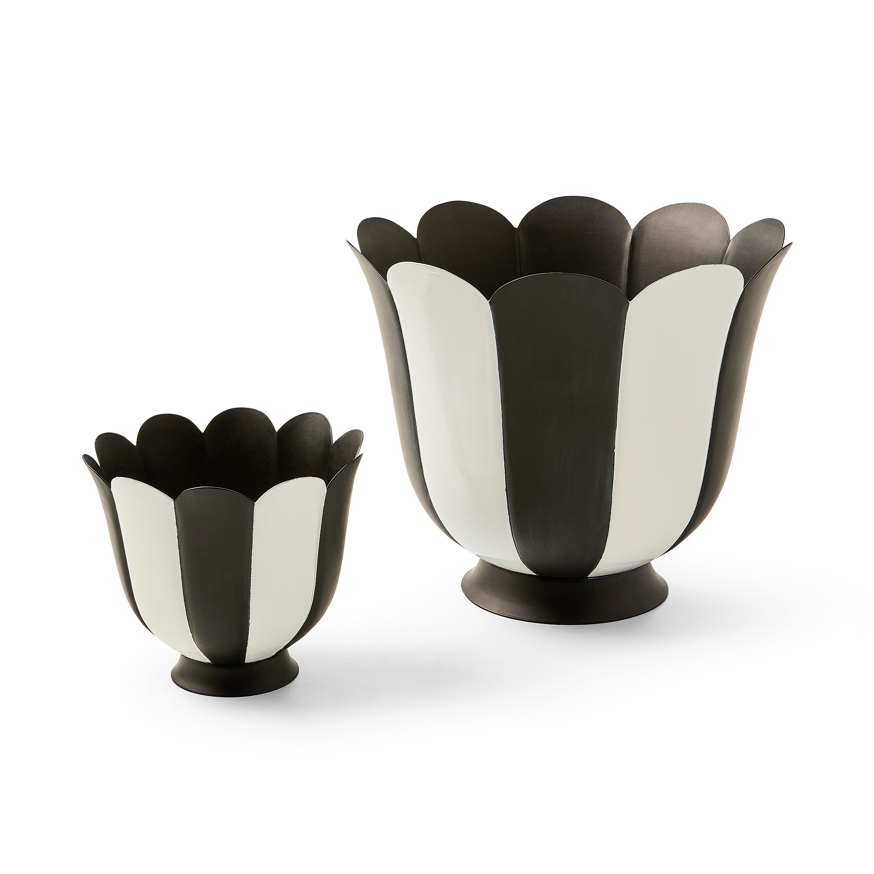 Courtly Stripe Scalloped Large Flower Pot